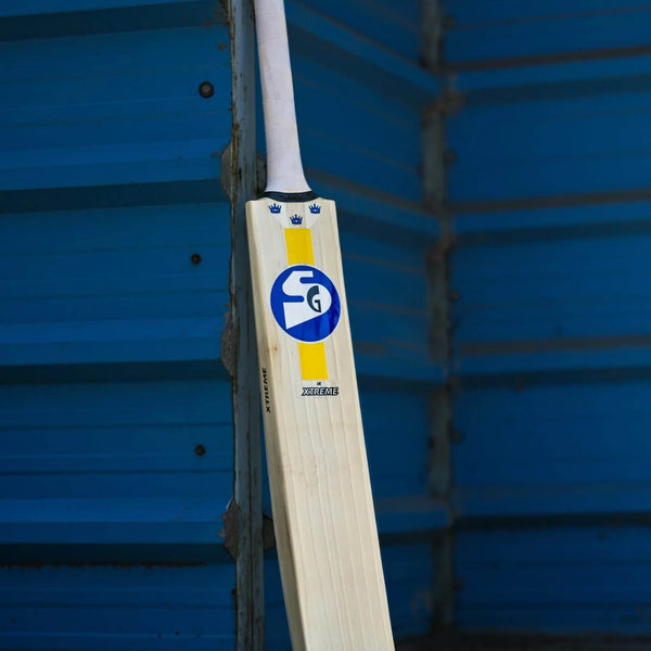 SG IK Xtreme English Willow Cricket Bat